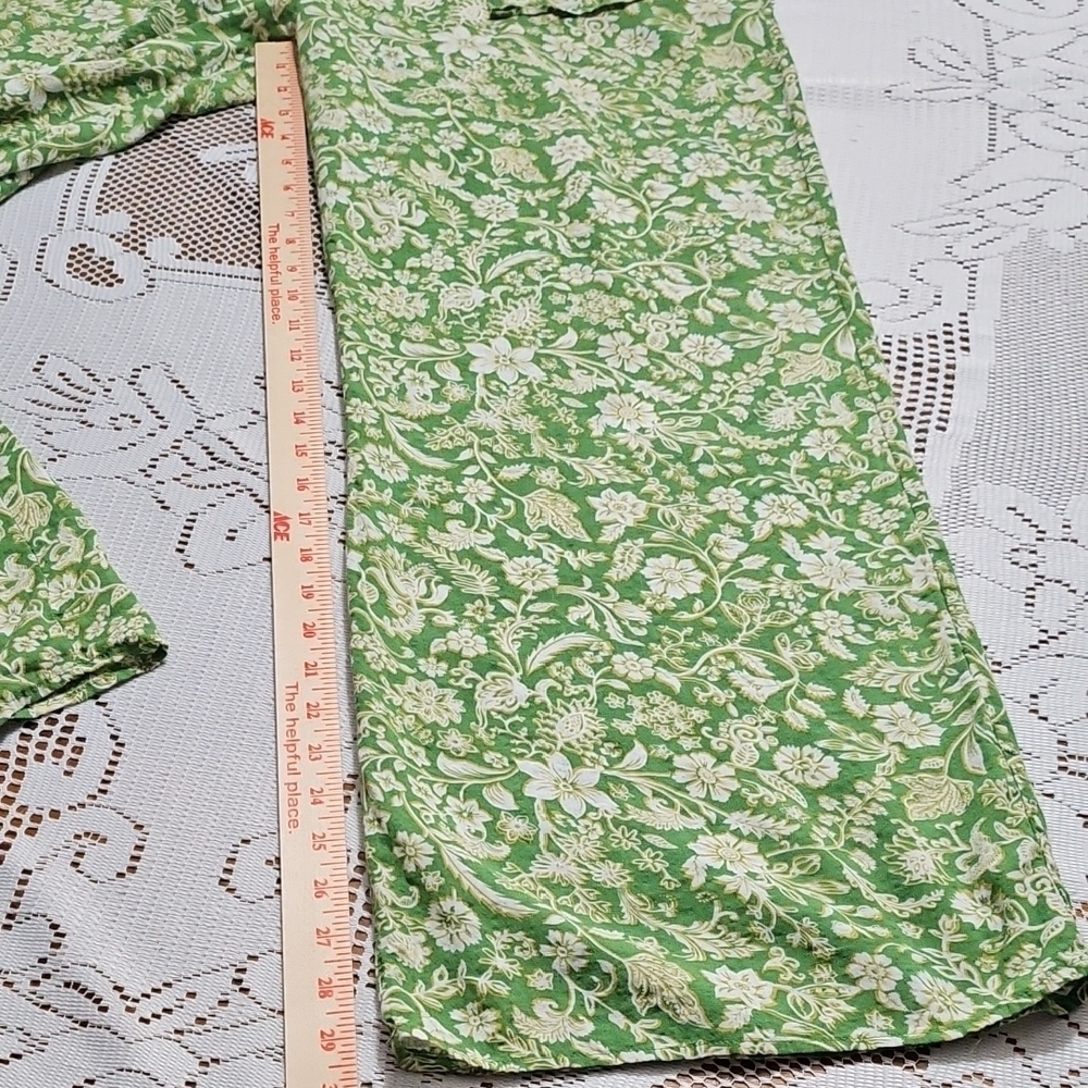 Elegant Floral Wide Leg Pants in Green - Picture 6 of 13